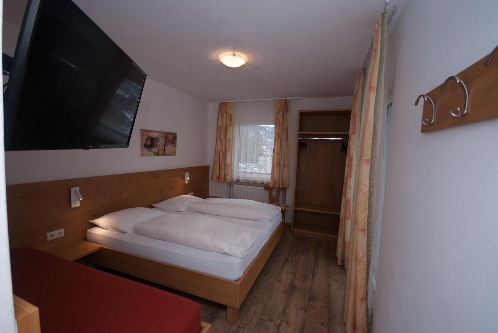 Garni Hofer Aparthotel Σέστο Εξωτερικό φωτογραφία